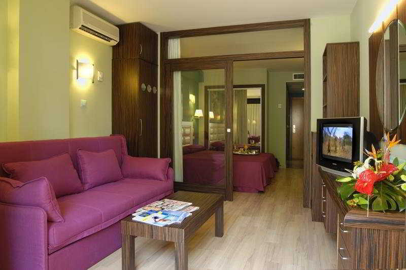 Evenia Olympic Palace Lloret de Mar Buitenkant foto